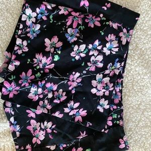 Express skort size 6
